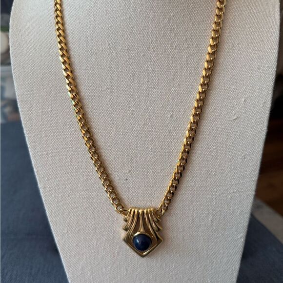 Vintage Signed Napier 80’s Blue Cabochon Pendant Gold Tone Cuban Link Necklace. - Picture 2 of 7